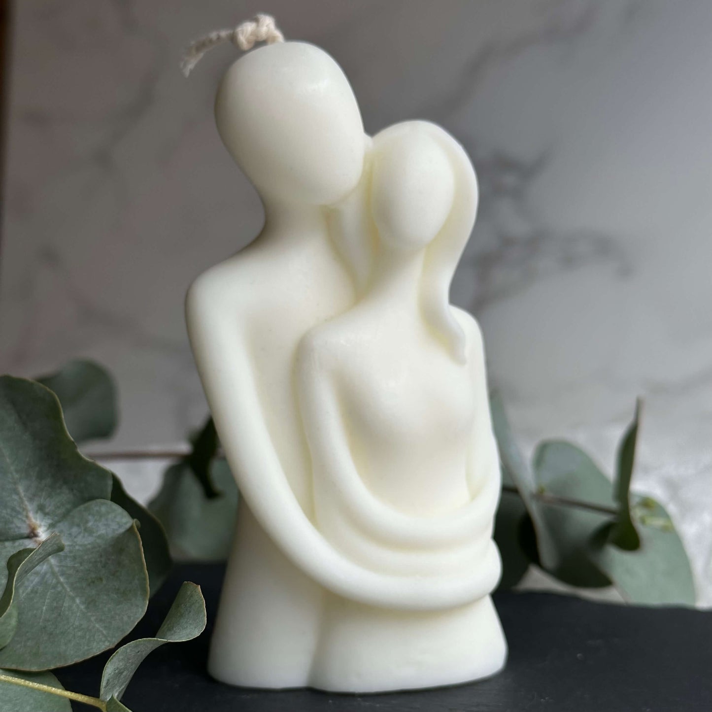 skulptur-kerze-liebespaar
