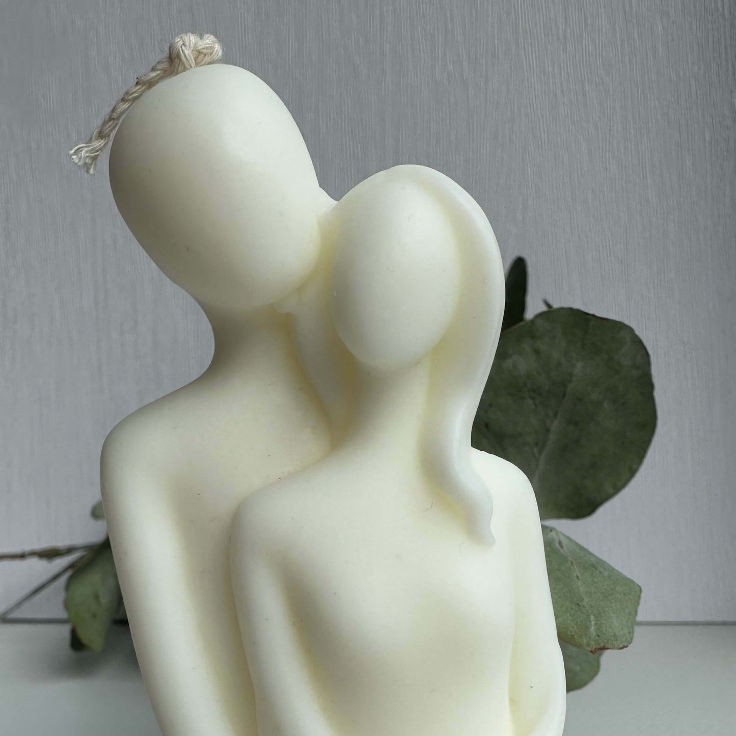 skulptur-kerze-liebespaar