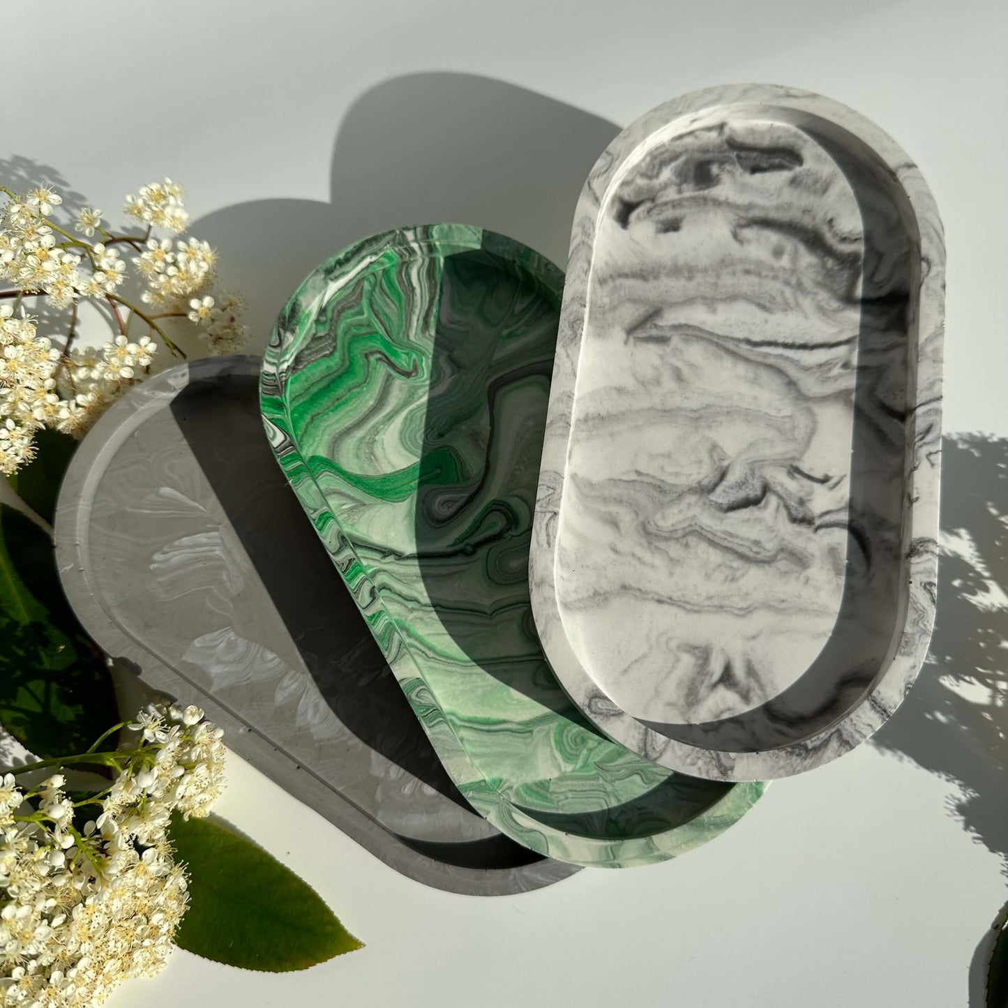 tablett-oval-marmoriert-verschiedene-farben